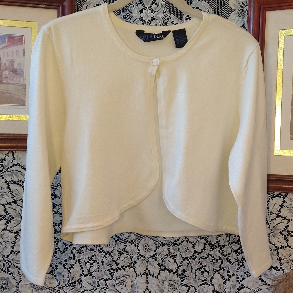 Bella Blue white cropped shrug sweater lightweight long sleeve single button